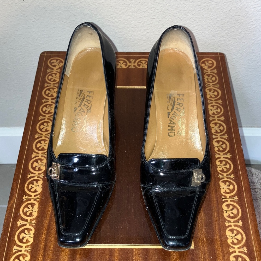 Salvatore Ferragamo  BUCKLE  Shoeblack patent size 5 D